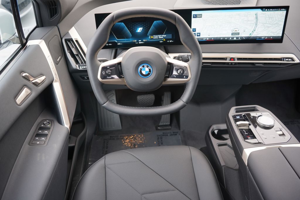 2025 BMW iX xDrive50 15