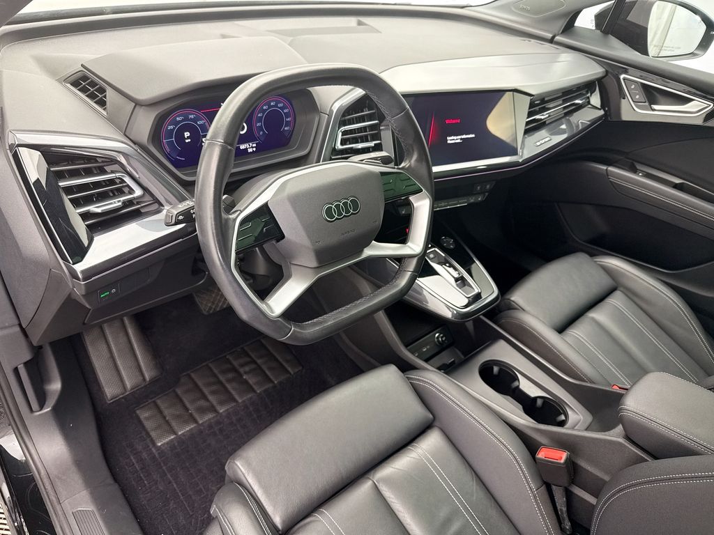 Thumbnail: 2023 Audi Q4 e-tron - 9