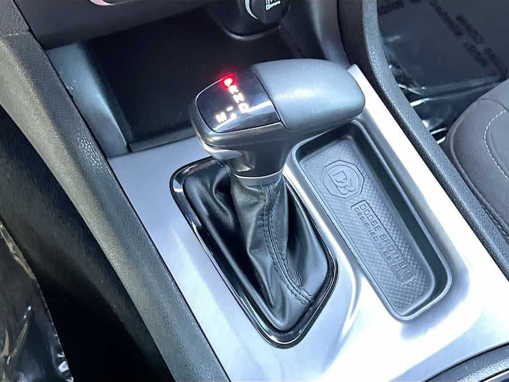 Used 2023 Silver Dodge SXT image 16
