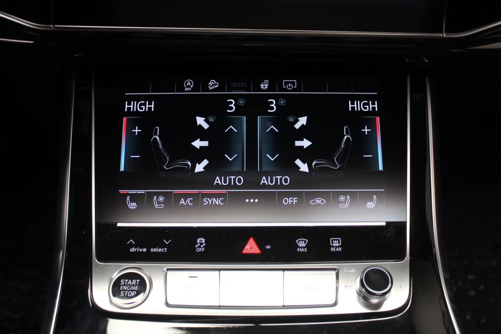 Thumbnail: 2026 Audi Q8 - 18