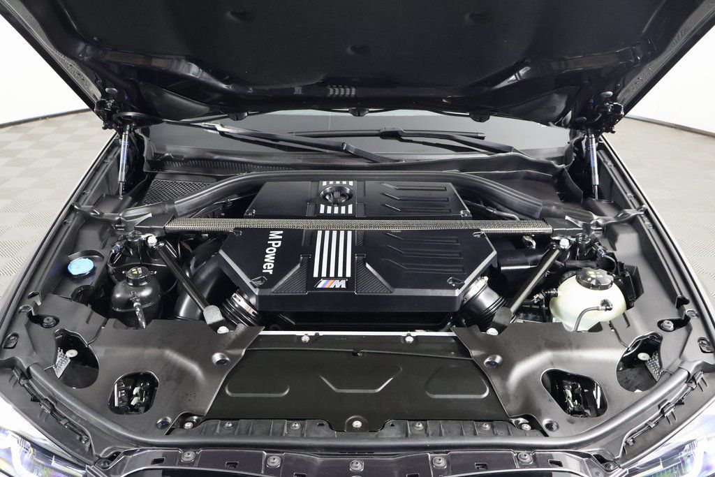 Thumbnail: 2025 BMW X4 - 15