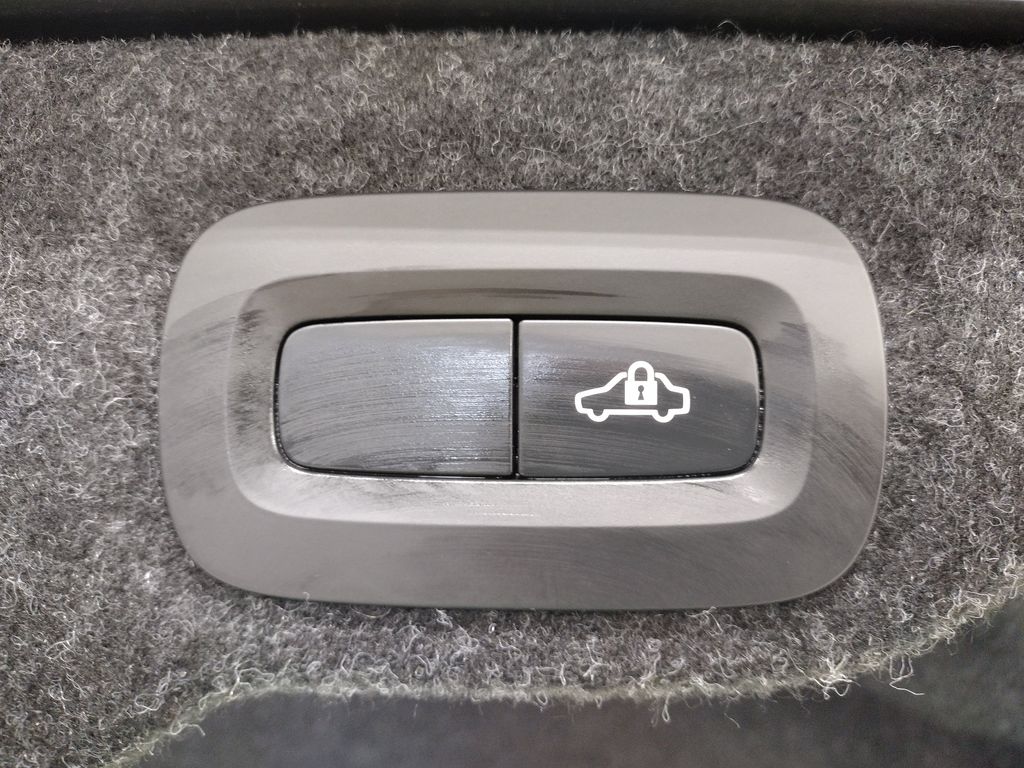 2021 Volvo S60 T6 Momentum