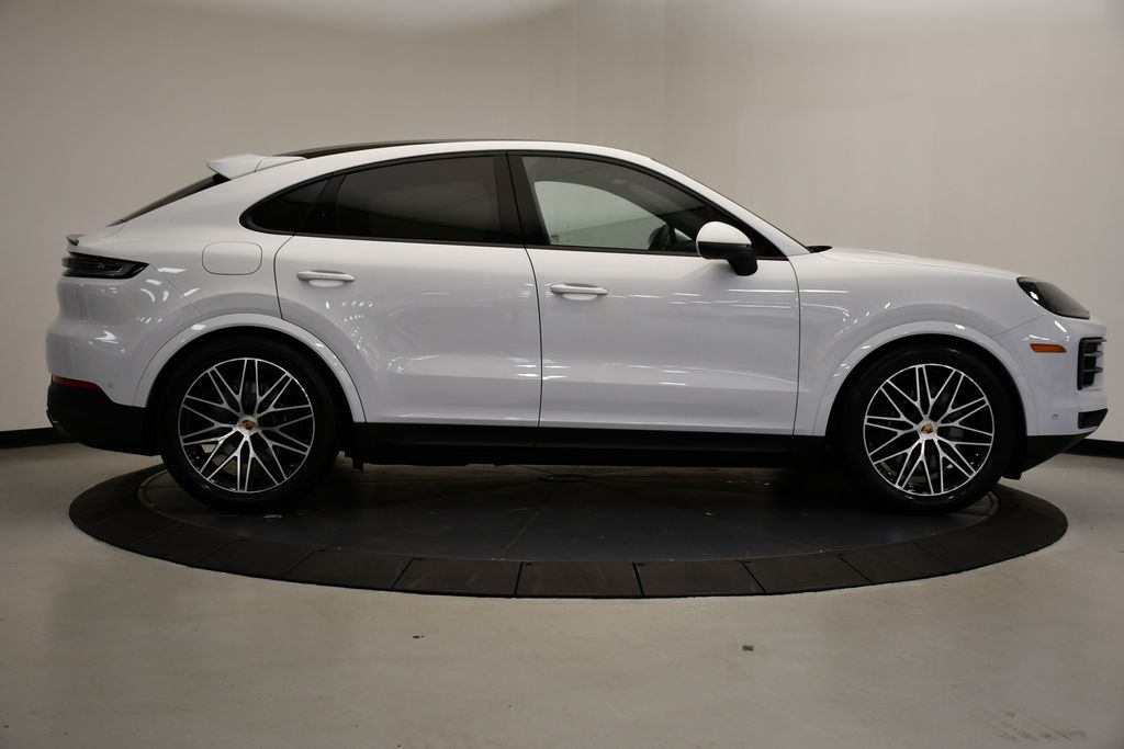 Thumbnail: 2025 Porsche  - 8