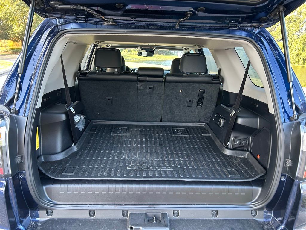 Thumbnail: 2023 Toyota 4Runner - 10