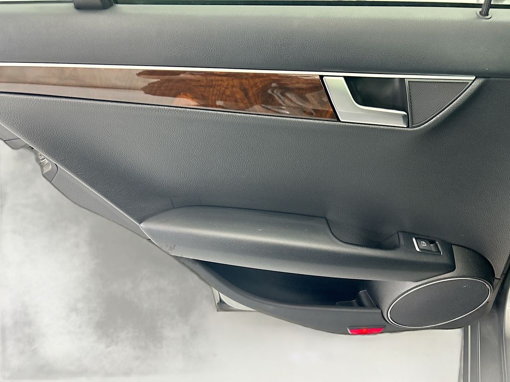 Thumbnail: 2013 Mercedes-Benz C-Class - 25