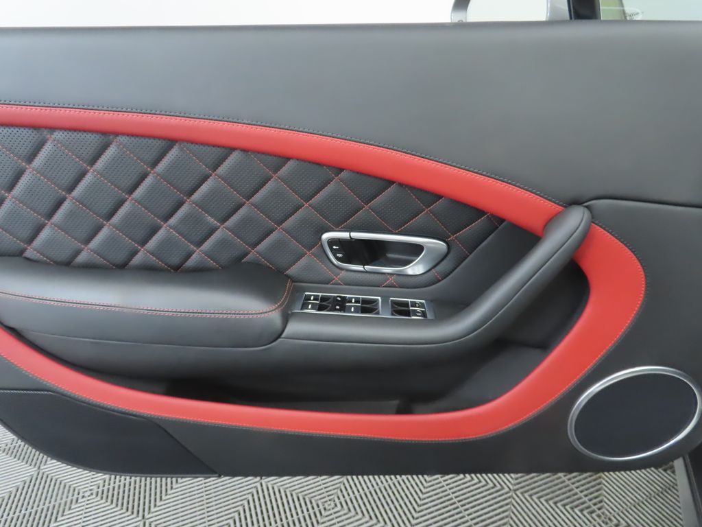 Thumbnail: 2016 Bentley Continental - 32