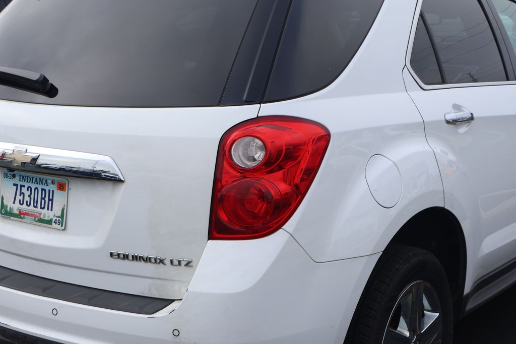 Thumbnail: 2014 Chevrolet Equinox - 9