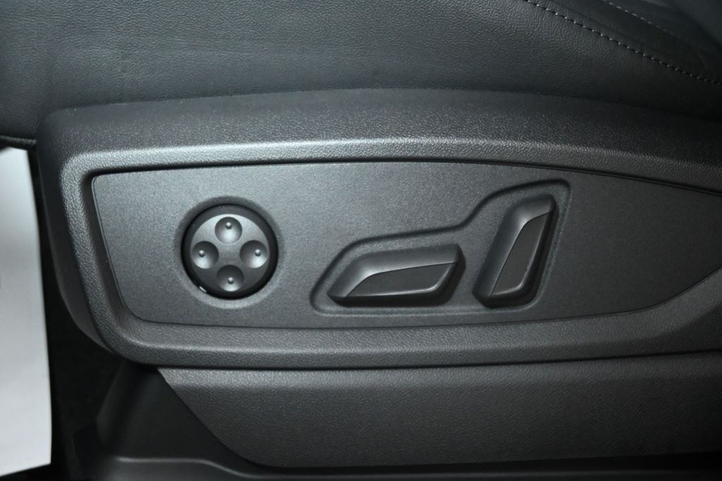 2025 Audi Q5  22