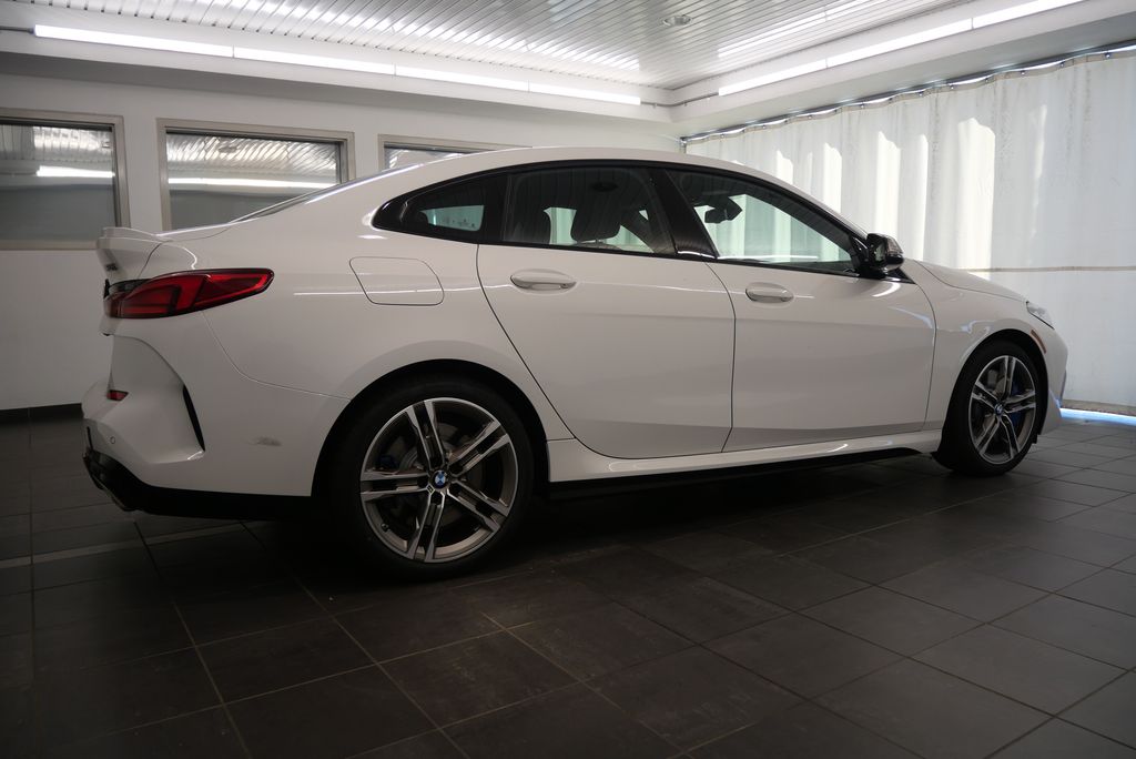 2024 BMW 2 Series M235i xDrive 7