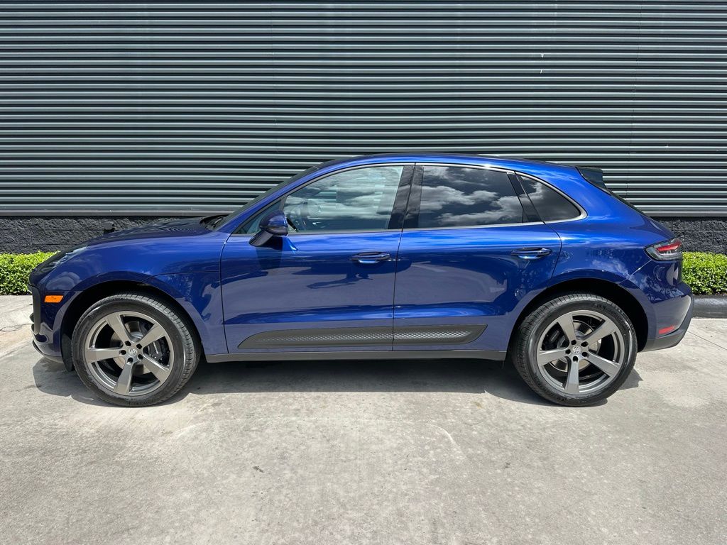 Thumbnail: 2026 Porsche Macan - 2