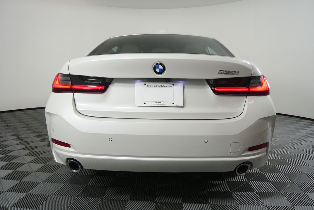 Thumbnail: 2025 BMW 3 Series - 4