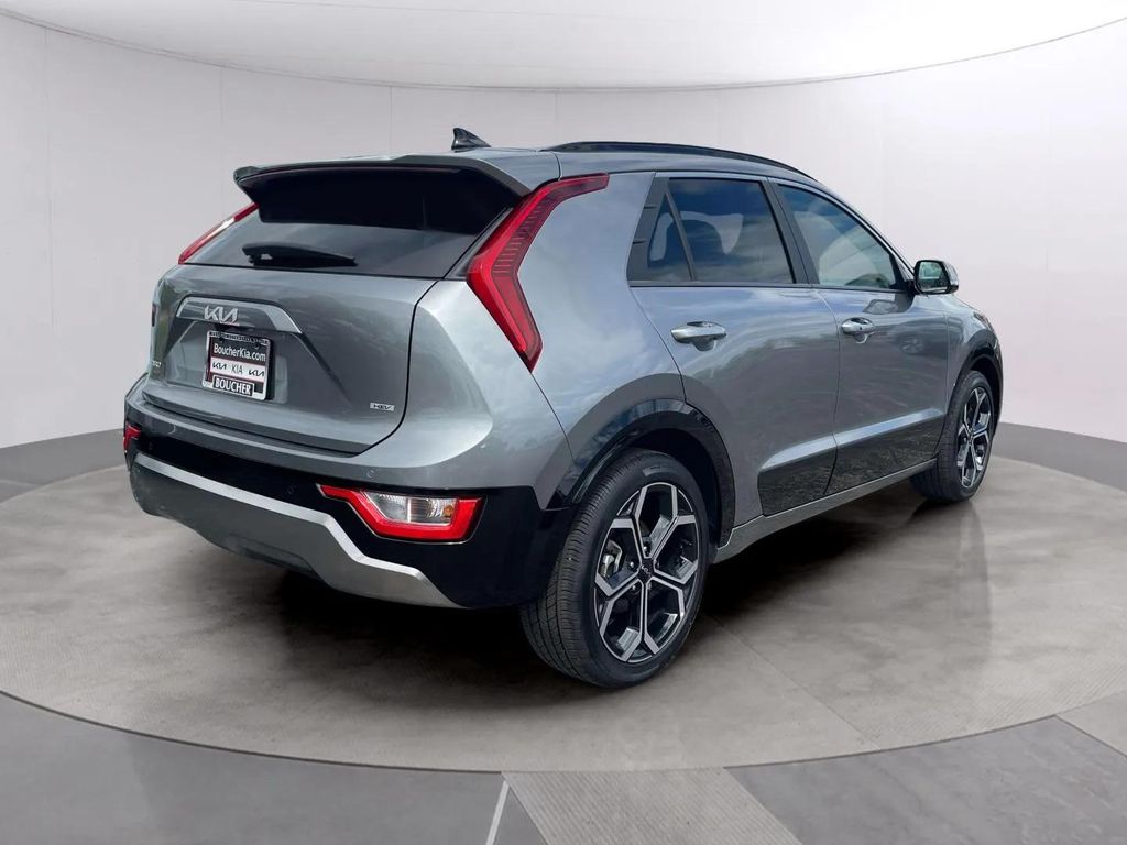 Certified Used 2025 Steel Gray Kia EX Touring image 5