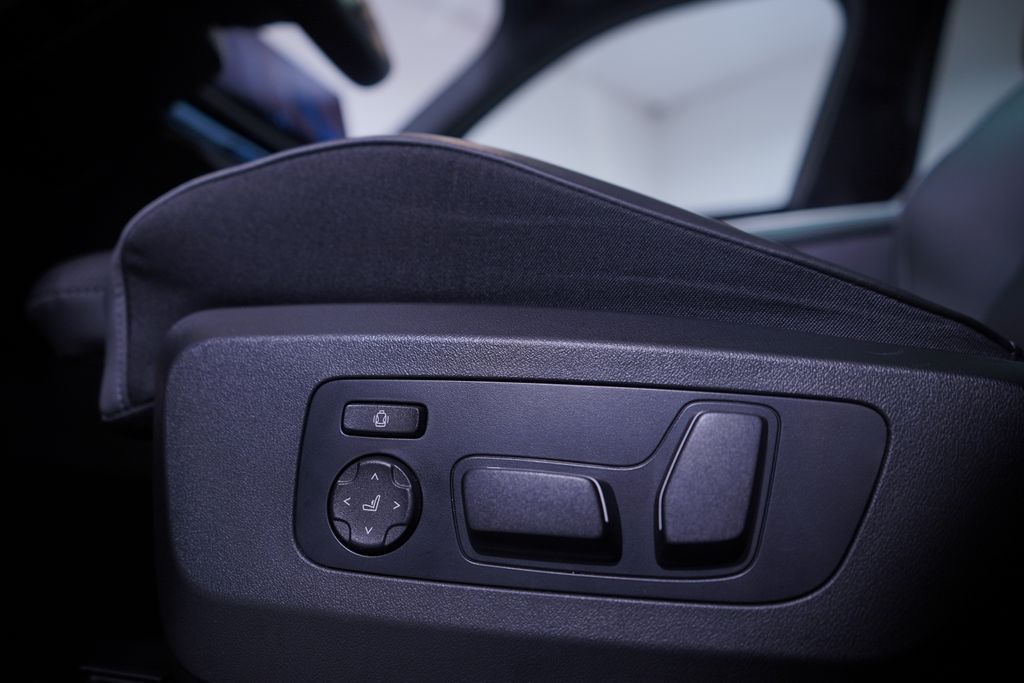 Thumbnail: 2025 BMW X3 - 18