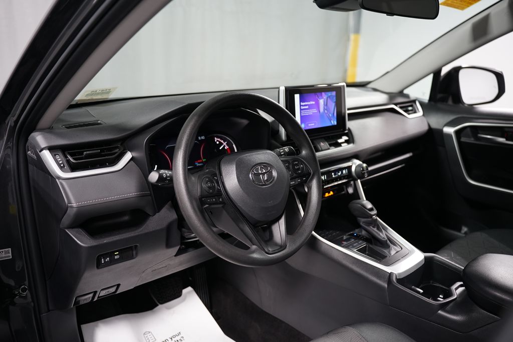 2024 Toyota RAV4 XLE 11