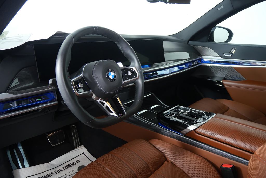 Thumbnail: 2023 BMW 7 Series - 12