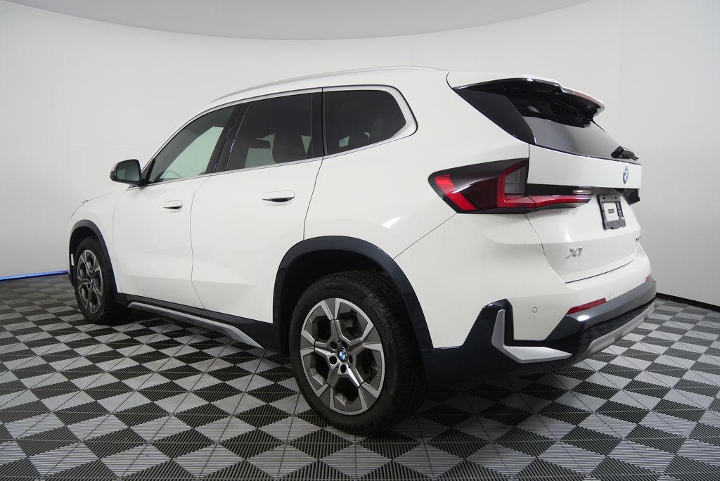 Thumbnail: 2023 BMW X1 - 5