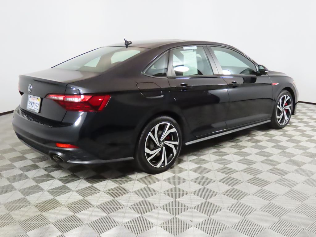 Thumbnail: 2023 Volkswagen Jetta - 5