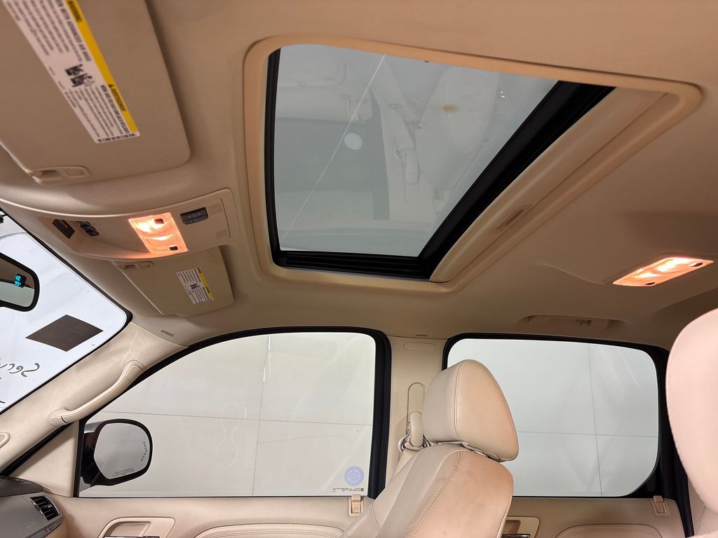 Used 2007 Black Cadillac Base image 32