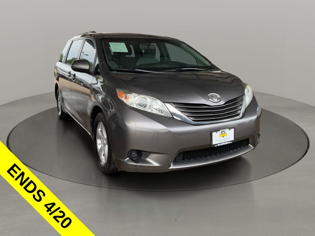 Gray 2017 Toyota Sienna LE 7-Passenger Auto Access Seat FWD Minivan Front-Wheel Drive 8-Speed Automatic