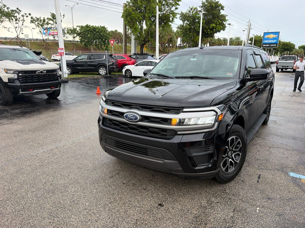 Used 2024 Black Metallic Ford XLT image 5