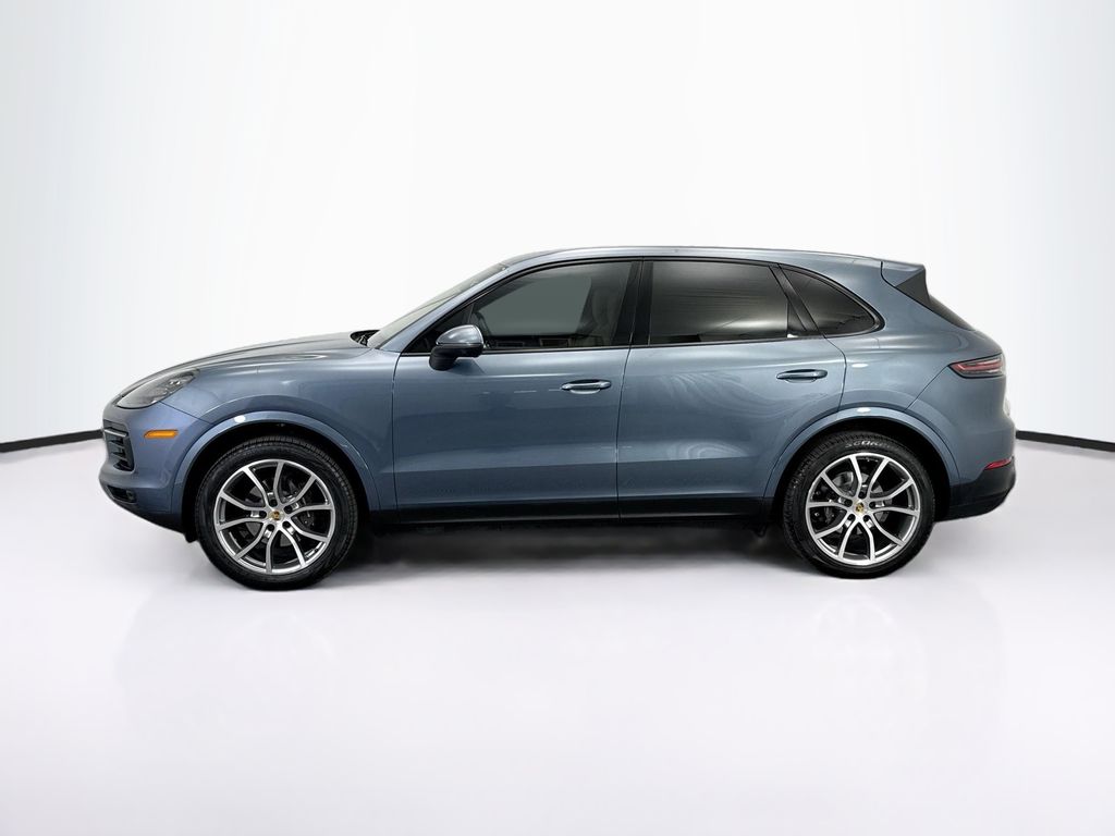 Thumbnail: 2019 Porsche Cayenne - 2
