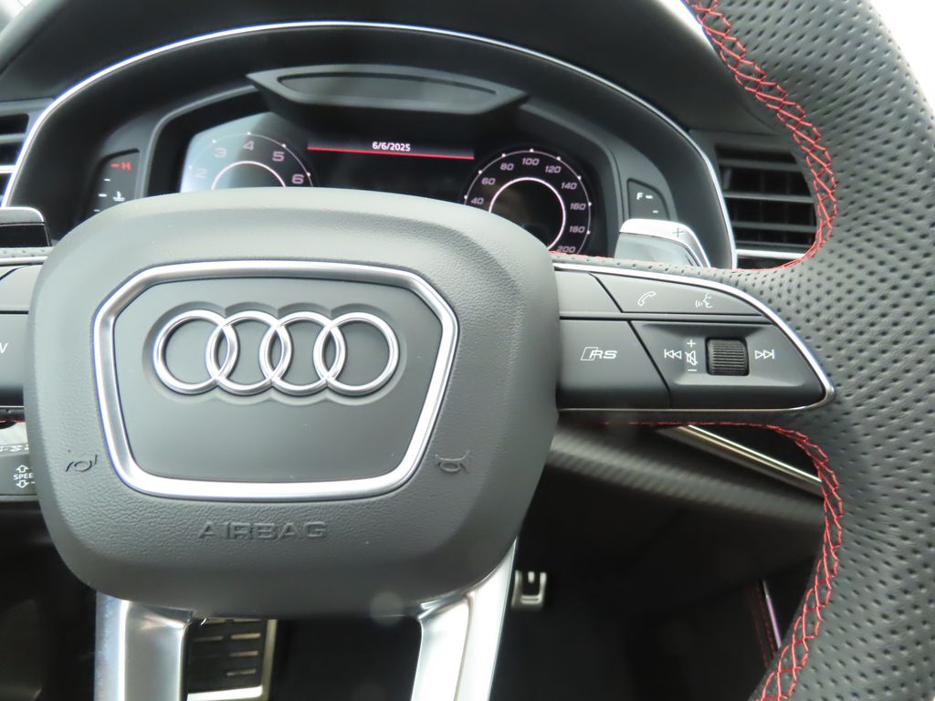 2025 Audi RS Q8 4.0T 13