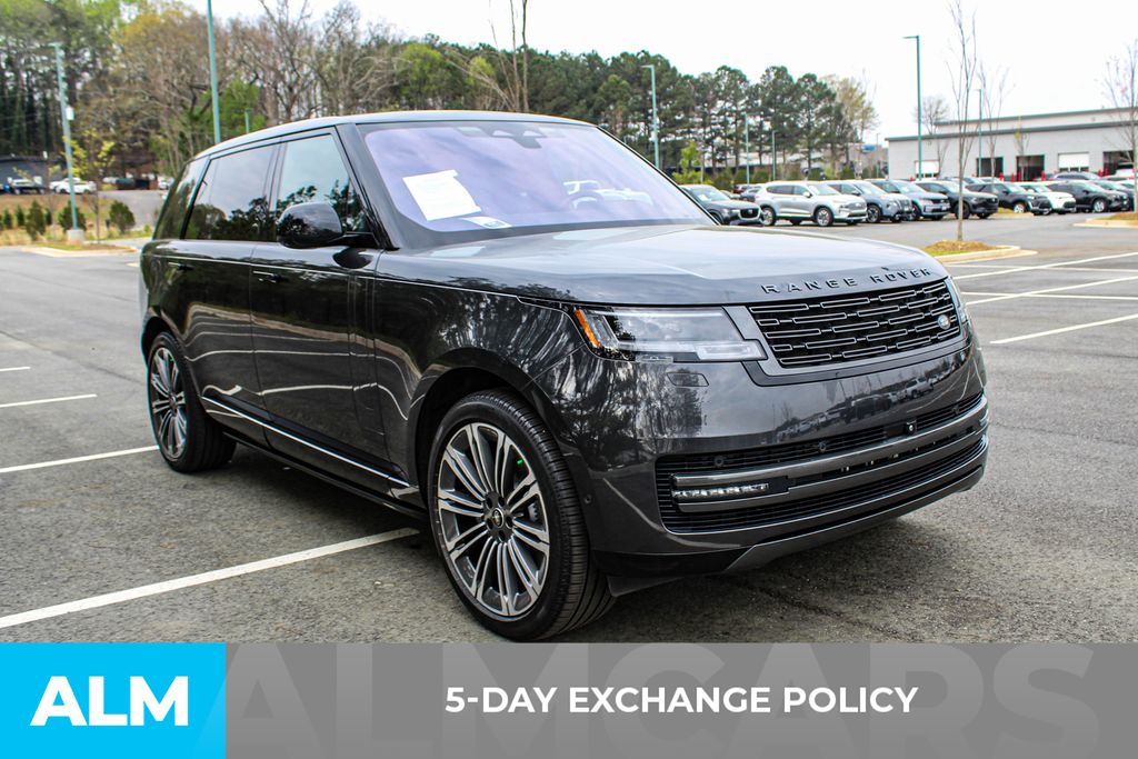 Used 2023 Gray Land Rover SE image 4