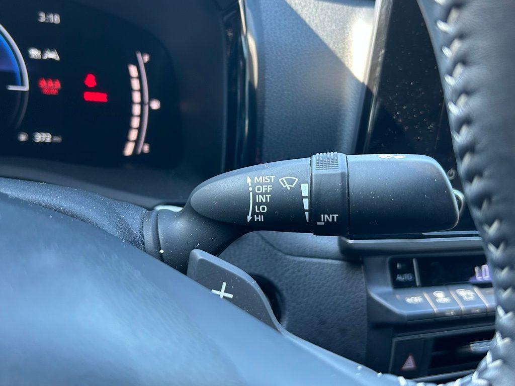 Thumbnail: 2025 Toyota Camry - 21