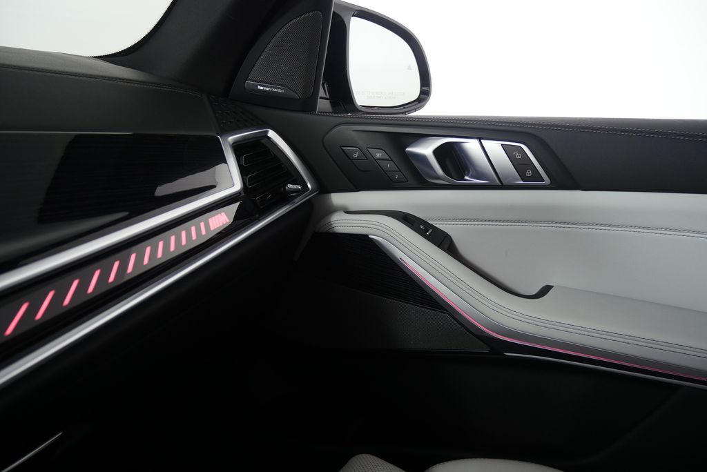 2024 BMW X5 M60i 29