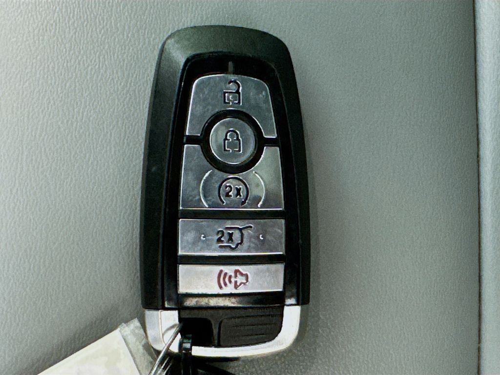 Used Car 2021 Ford Explorer  Xlt For Sale Under $20,000 In Austin, Texas