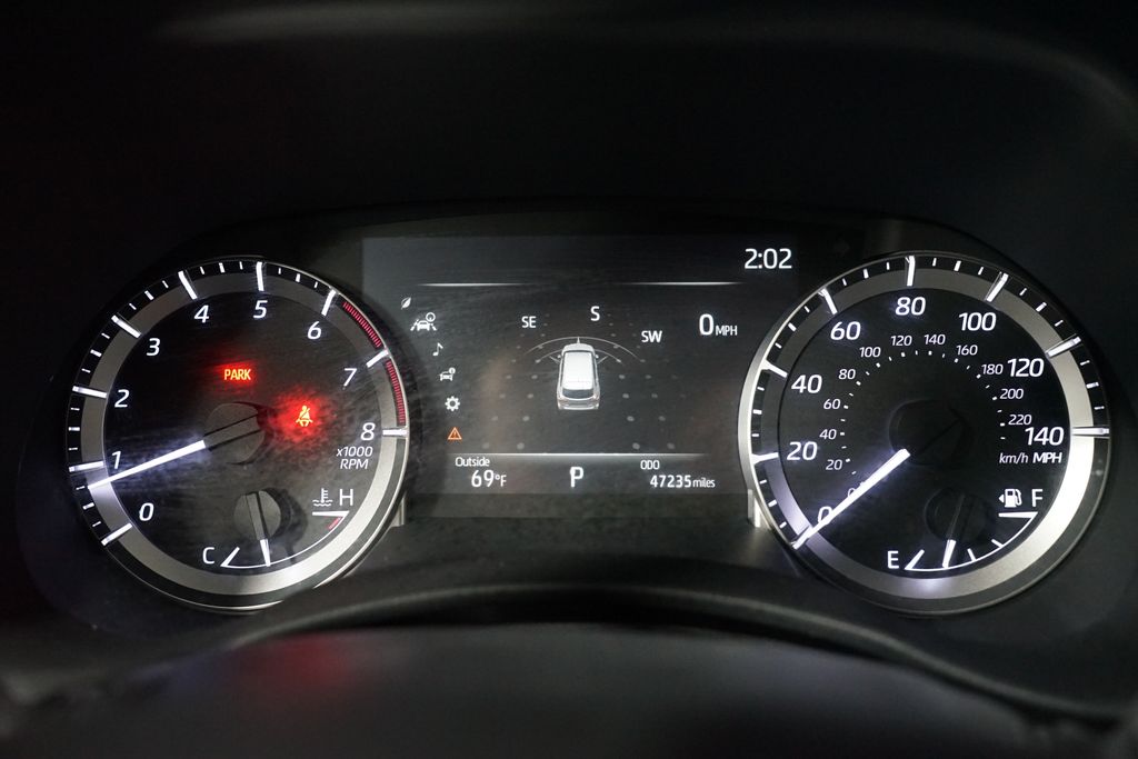 Thumbnail: 2023 Toyota Highlander - 15