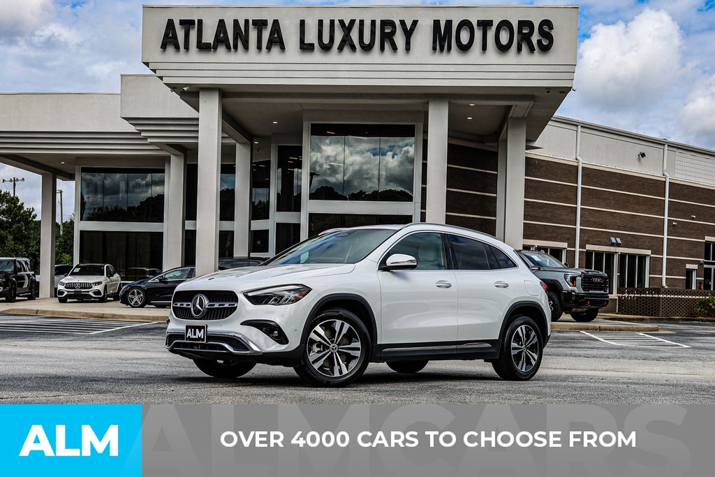 Used 2025 White Mercedes-Benz GLA 250 image 3