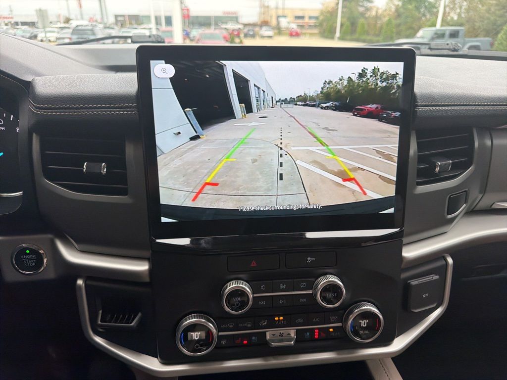 2023 Ford Expedition Max XLT White at River Oaks CDJR