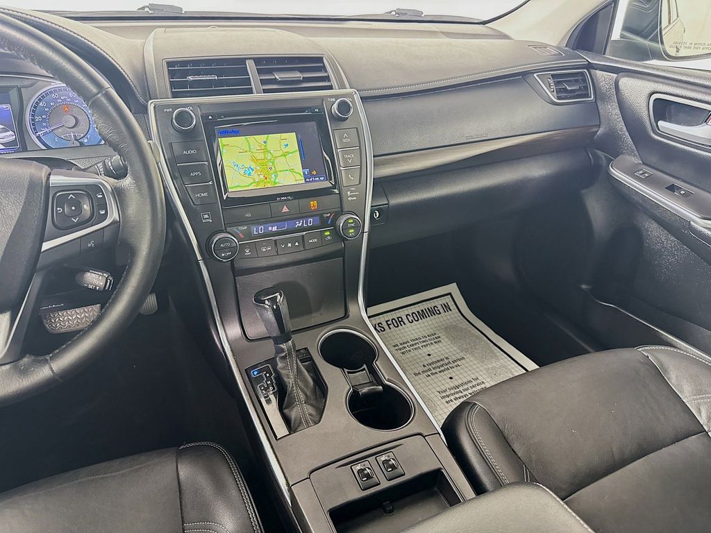 Thumbnail: 2017 Toyota Camry - 24