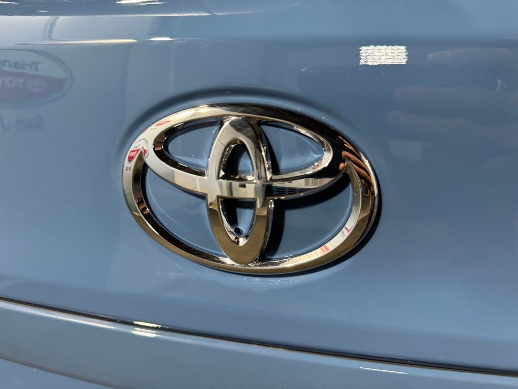 Thumbnail: 2026 Toyota Corolla Cross - 21