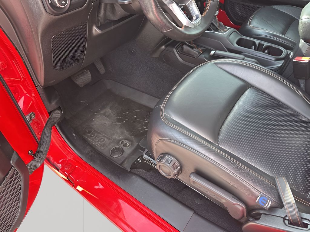 Used Car 2021 Jeep Gladiator  Mojave For Sale Under $40,000 In Austin, Texas