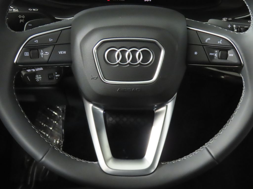 Thumbnail: 2025 Audi Q7 - 14