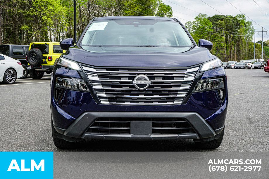 Used 2025 Blue Nissan SV image 9