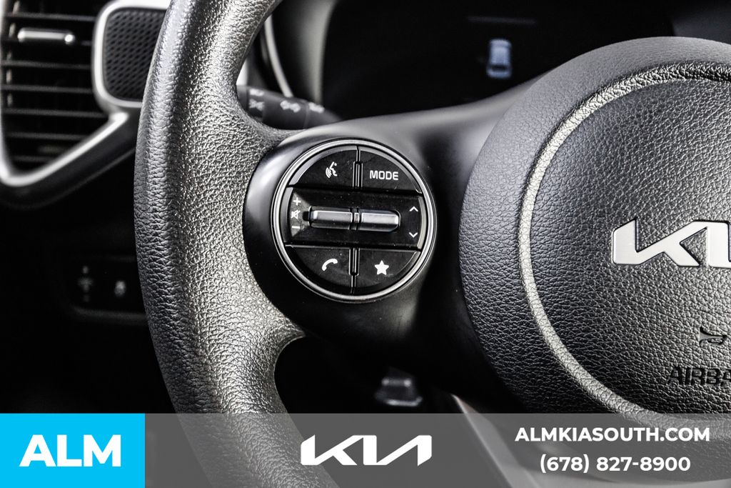 2023 Kia Soul LX photo 24
