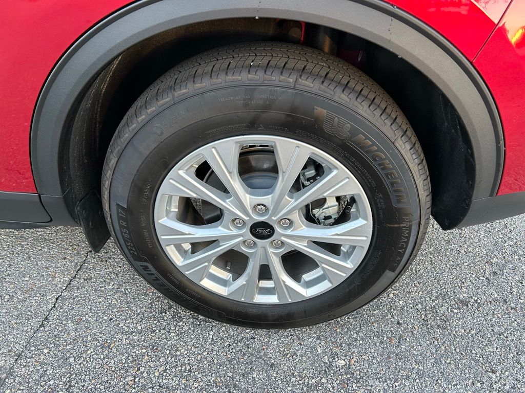 Thumbnail: 2025 Ford Escape - 9