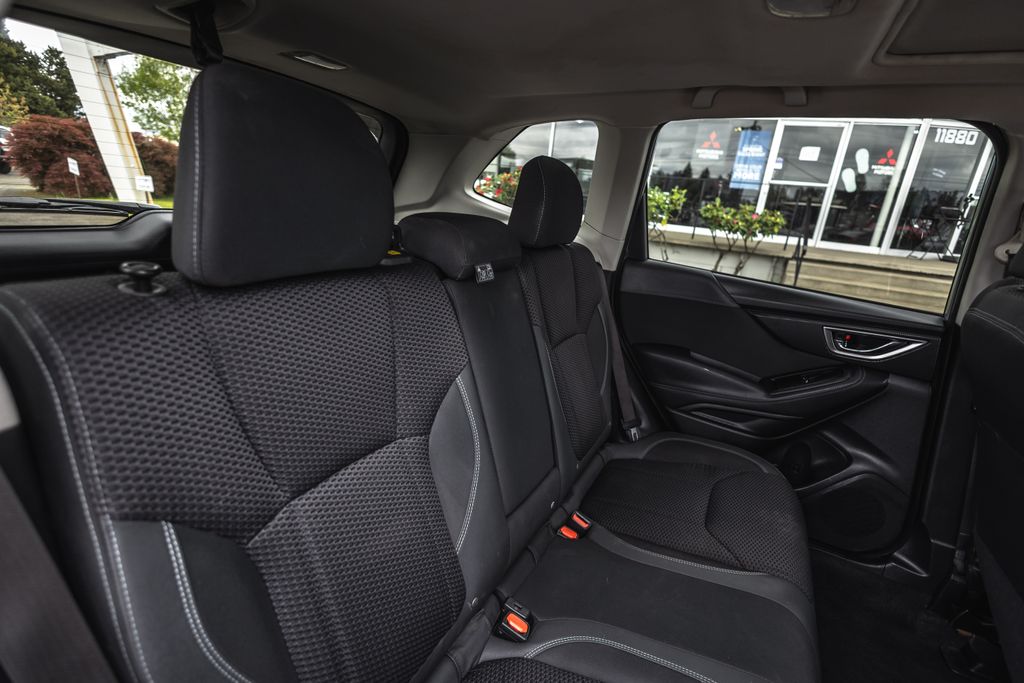 2019 Subaru Forester Premium thumbnail 34