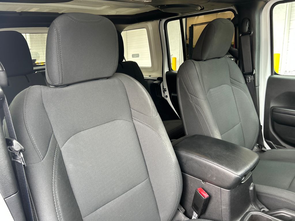 Certified Used 2021 White Jeep Unlimited Willys image 14