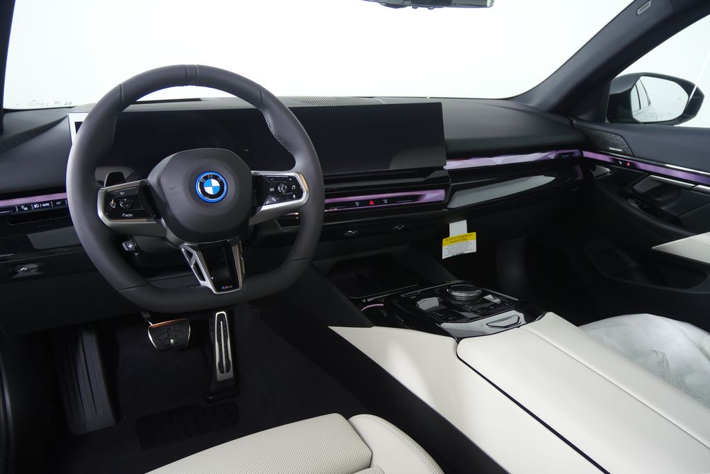 Thumbnail: 2026 BMW i5 - 18