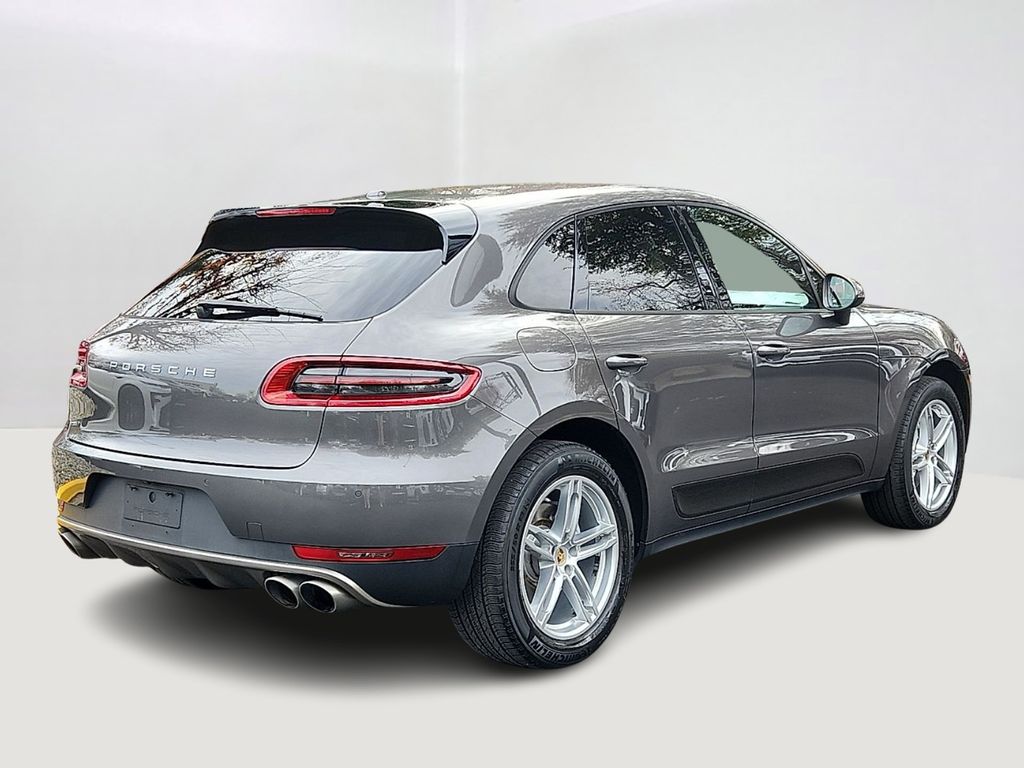 Thumbnail: 2015 Porsche Macan - 5