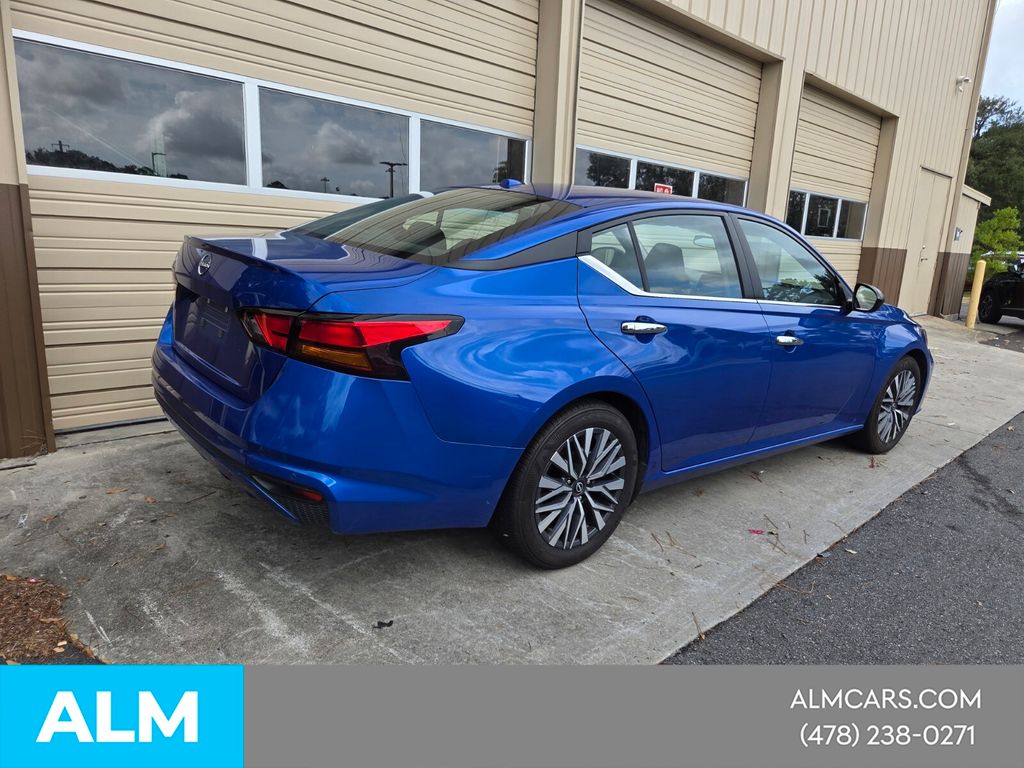 Used 2025 Blue Nissan 2.5 SV image 15