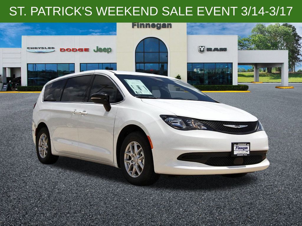 2025 Chrysler Voyager LX FWD