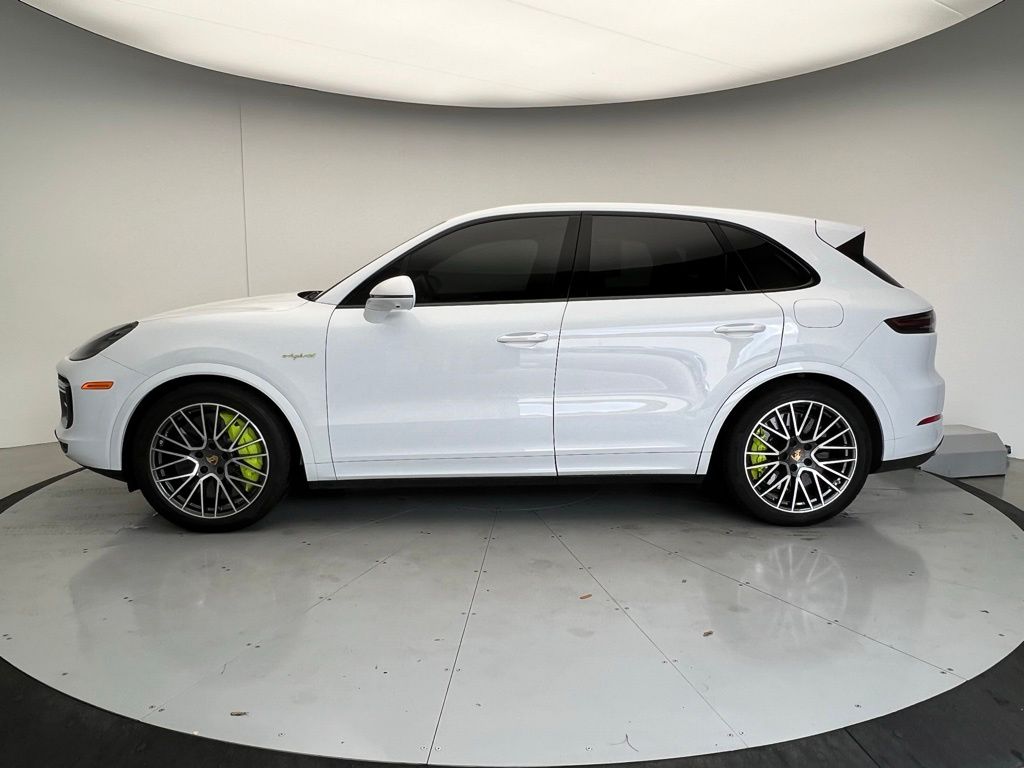 Thumbnail: 2023 Porsche Cayenne - 2