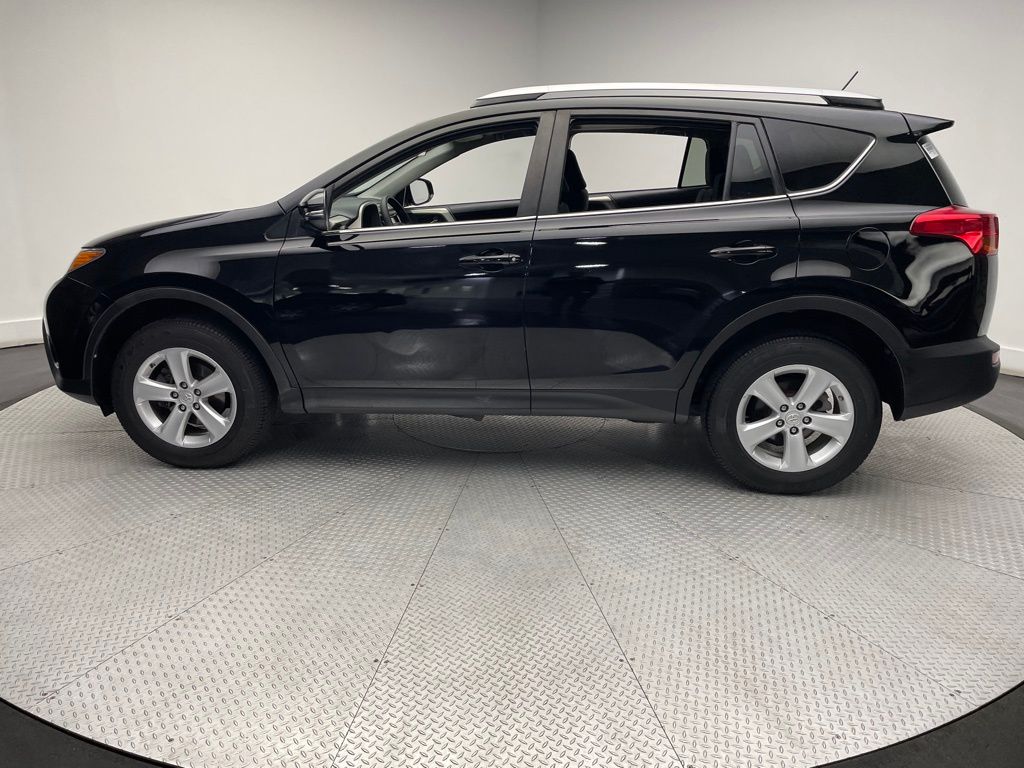 2014 Toyota RAV4 XLE 8