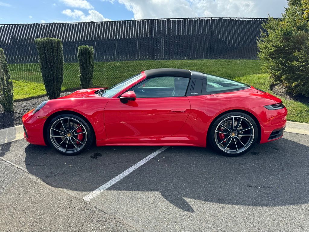 2022 Porsche 911 Targa 4S 2