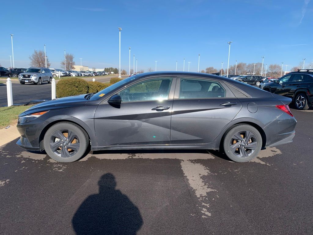 2021 Hyundai Elantra SEL 2